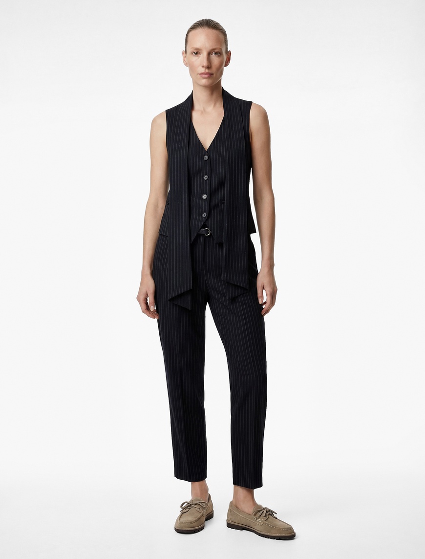 koton-lacivert-cizgili-pantolon-6sak40238uw-12978.jpg Koton Lacivert Çizgili Pantolon 6Sak40238Uw - Görsel 1