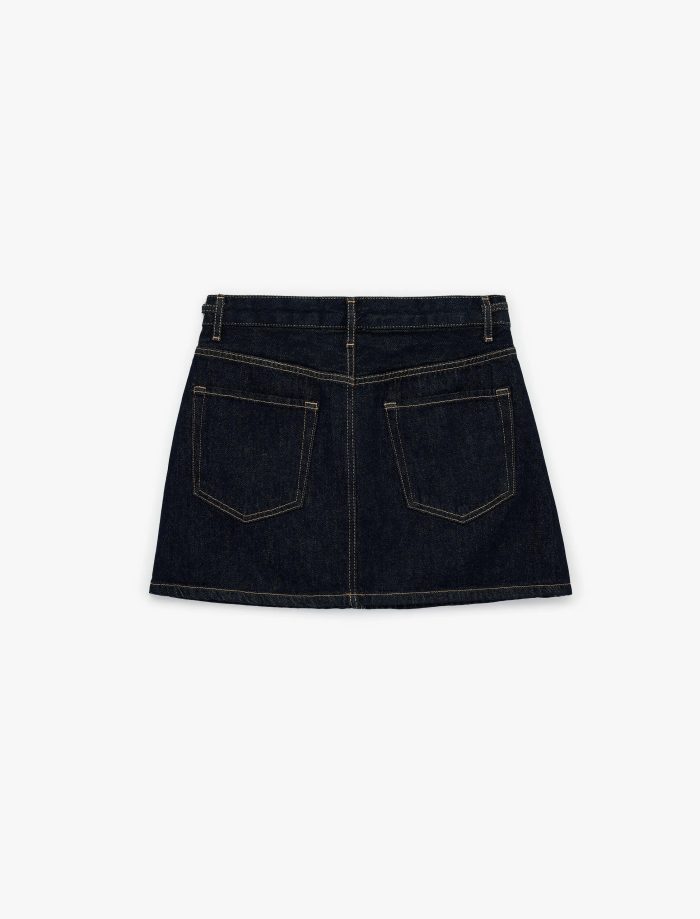 A Kesim Zincir Kemer Detaylı Mini Denim Etek - Görsel 5