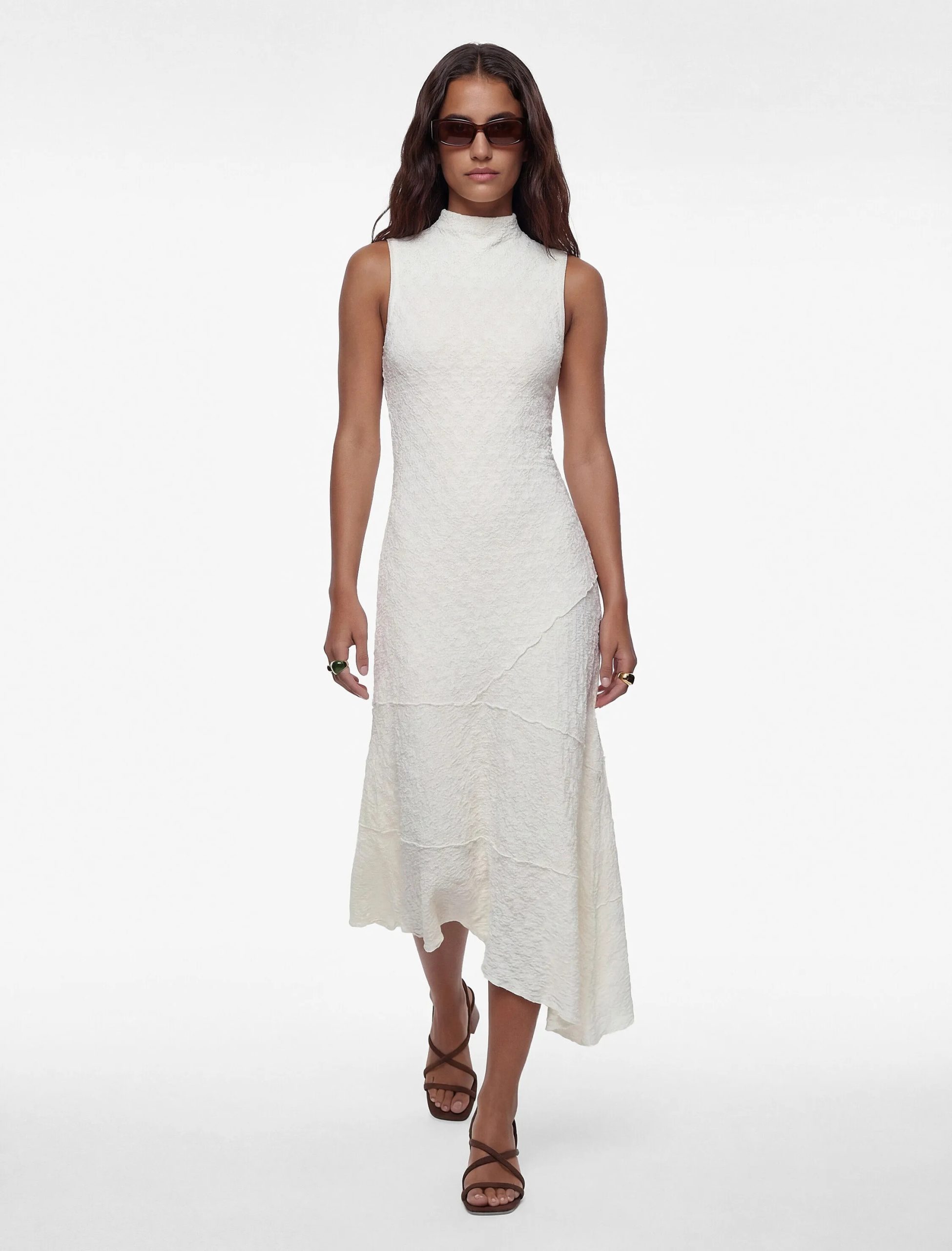 asimetrik-slim-fit-dik-yaka-kolsuz-dantel-midi-elbise-18322.jpg Asimetrik Slim Fit Dik Yaka Kolsuz Dantel Midi Elbise - Görsel 1
