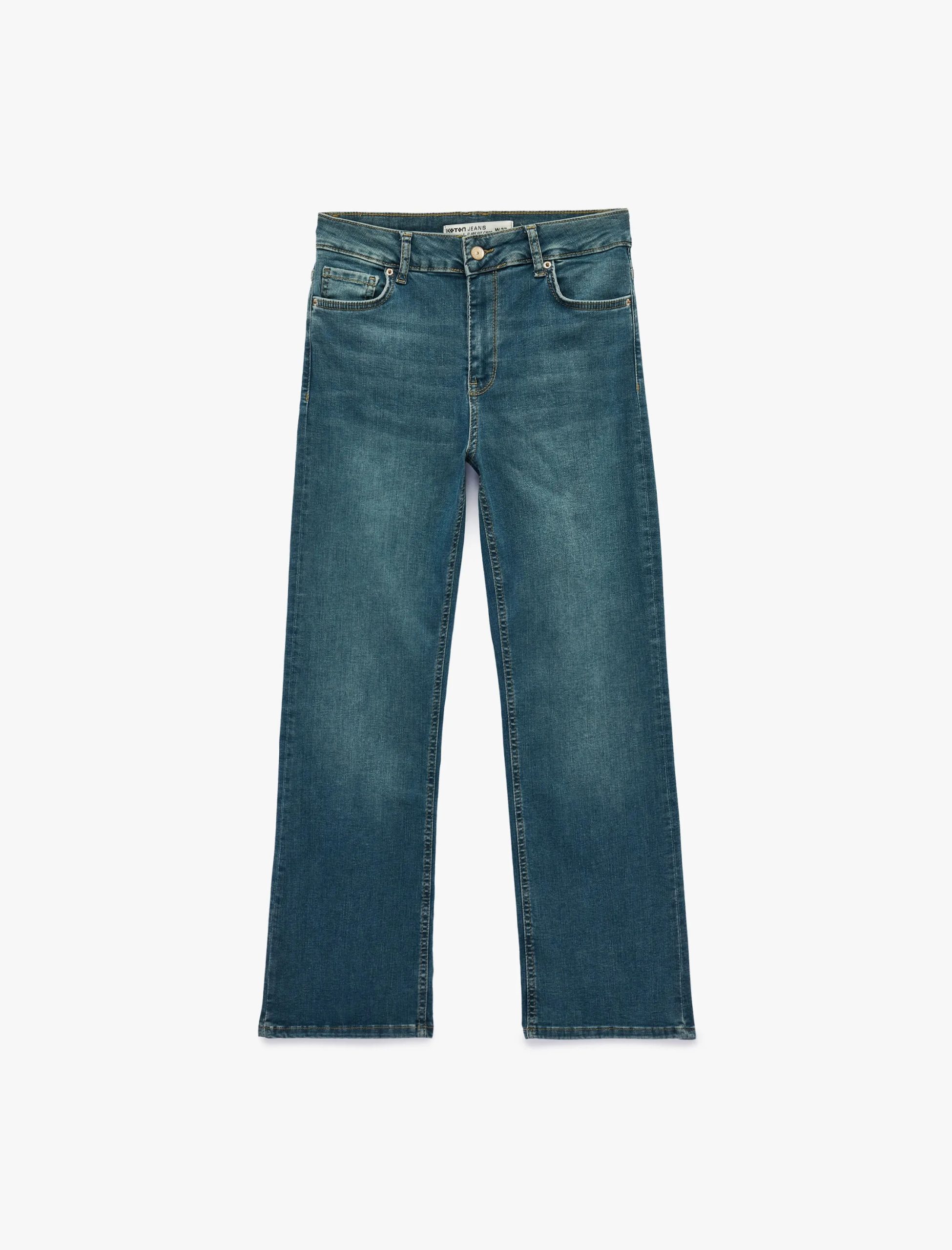 duz-paca-kot-pantolon-dugmeli-straight-jeans-18067.jpg Düz Paça Kot Pantolon Düğmeli - Straight Jeans - Görsel 1
