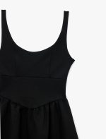 Kolsuz U Yaka Rahat Kalıp Mini Kloş Elbise - Görsel 5