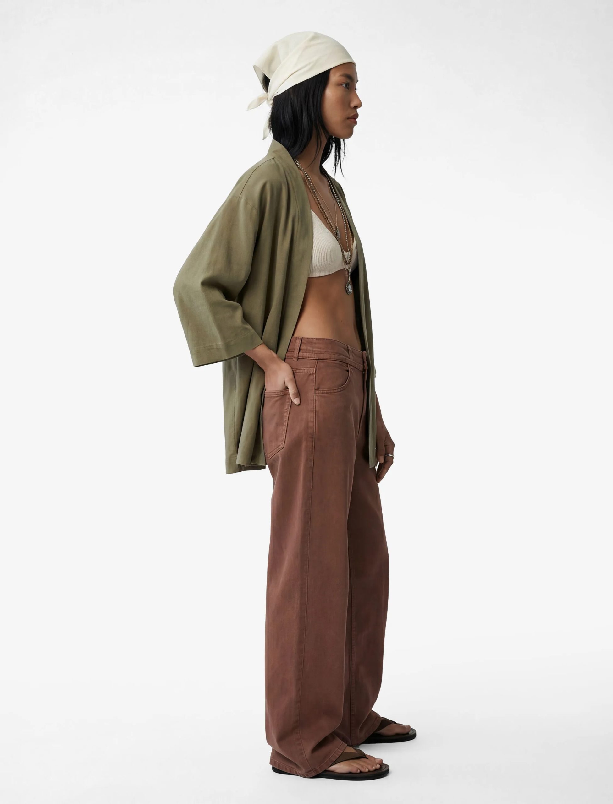 kupro-viskon-kumas-cepli-3-4-kol-oversize-kimono-18840.jpg Kupro Viskon Kumaş Cepli 3/4 Kol Oversize Kimono - Görsel 1