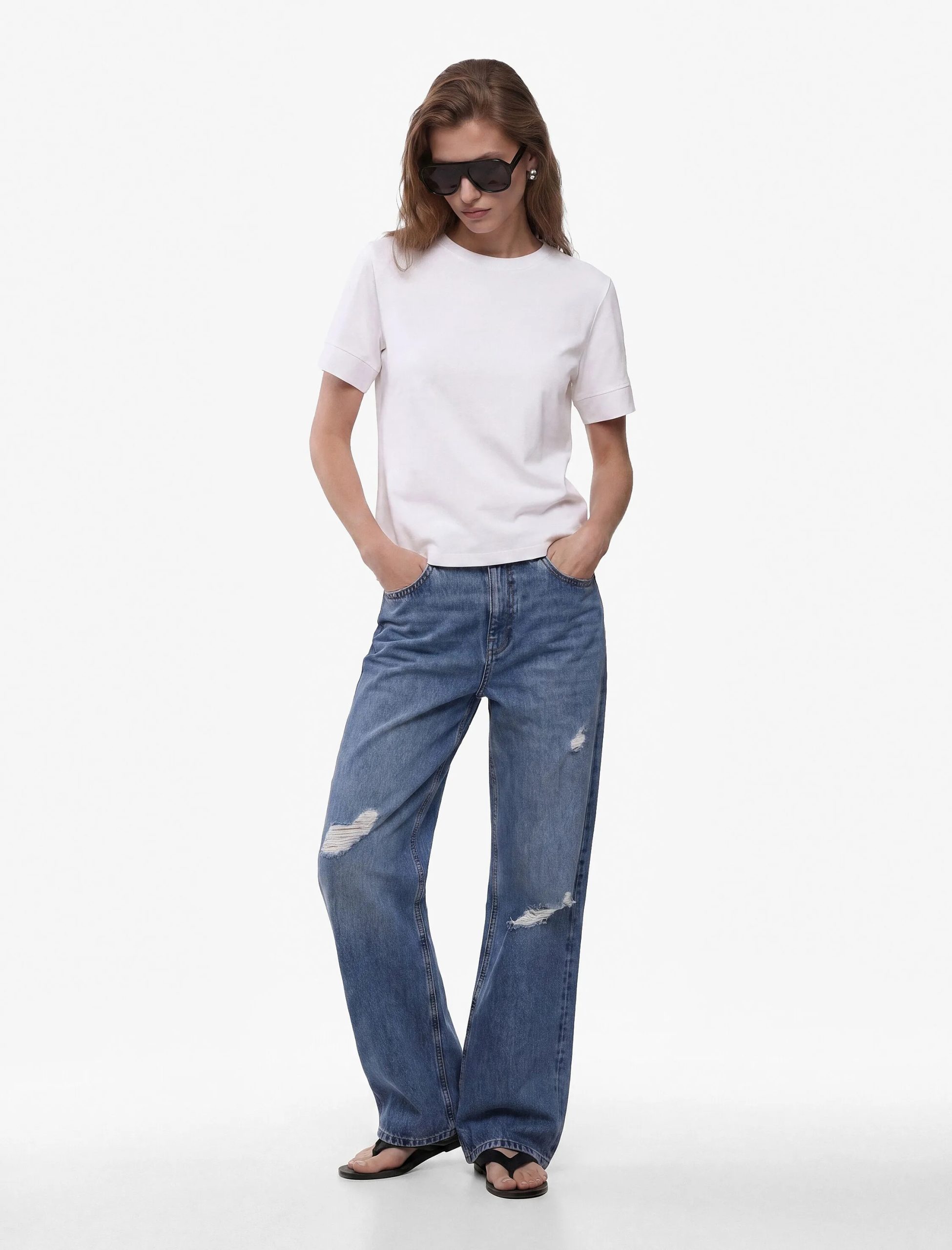 pamuklu-slim-fit-kisa-kollu-bisiklet-yaka-basic-tisort-18601.jpg Pamuklu Slim Fit Kısa Kollu Bisiklet Yaka Basic Tişört - Görsel 1