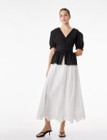 Pamuklu Slim Fit V Yaka Dantelli Kısa Balon Kollu Bluz